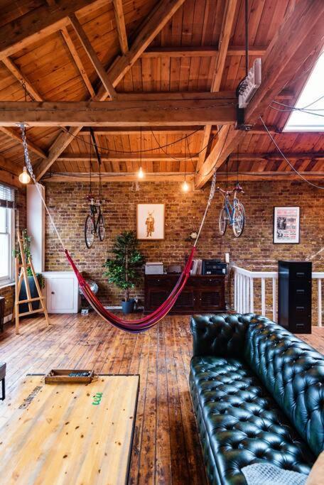 Penthouse Loft With Roof Terrace Not For Events Or Parties Apartamento *